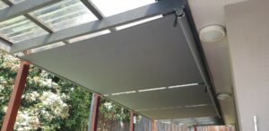 Pull-out blinds, mounted under beams (1)